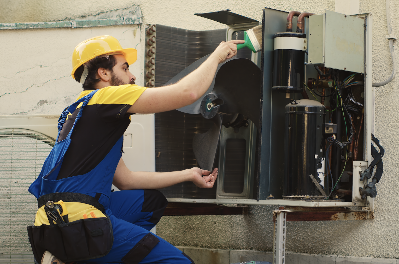 How to properly clean the air conditioning filter?